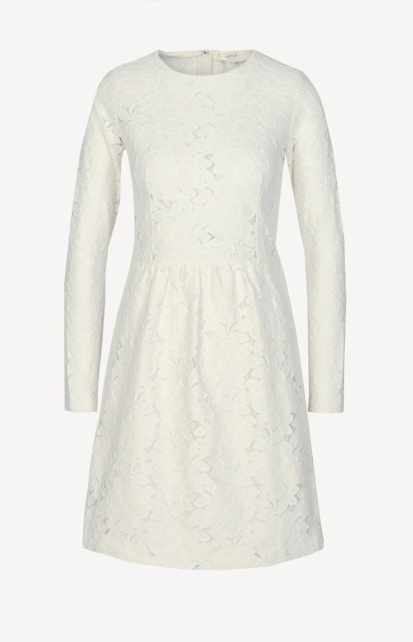 Lace dress in cream