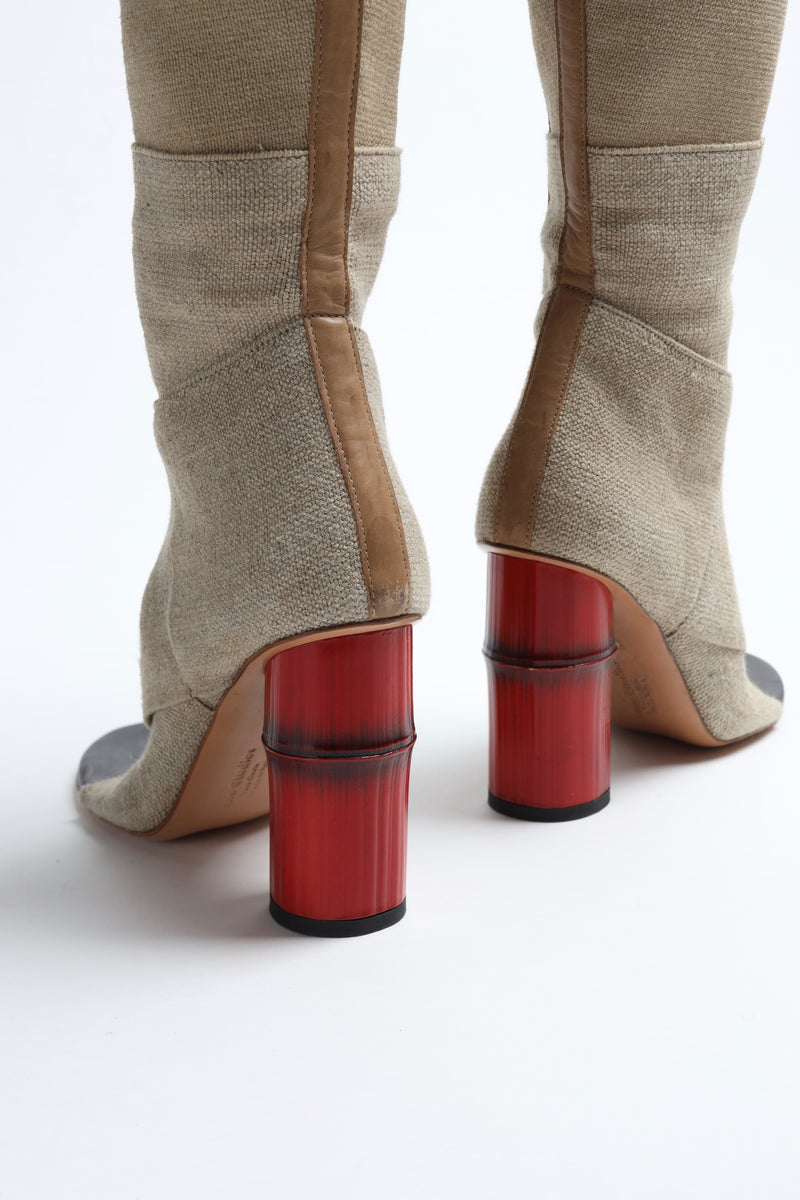 Open Toe Boots in Nature/Red