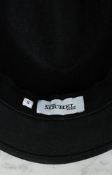 Wollhut in Schwarz