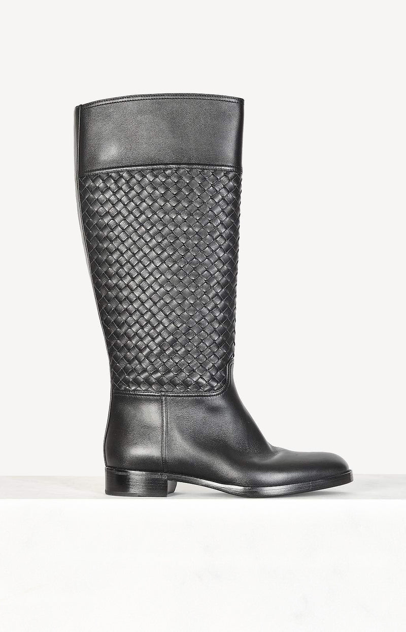 Leather boots Intrecciato in black