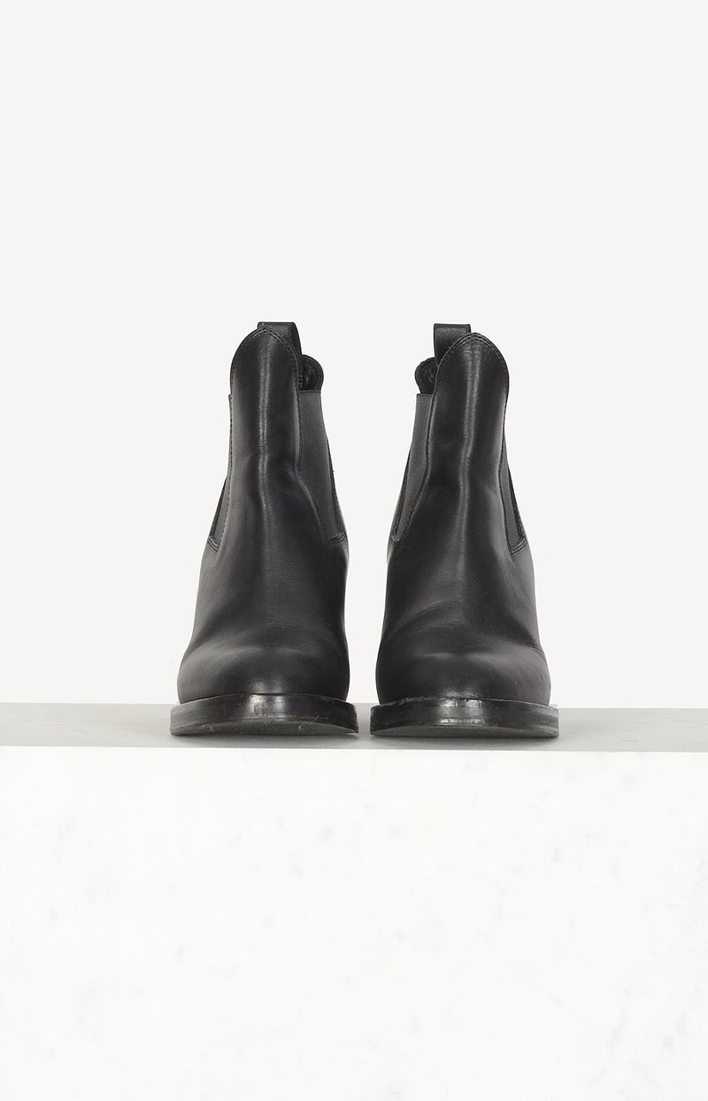 Boots Star in Schwarz